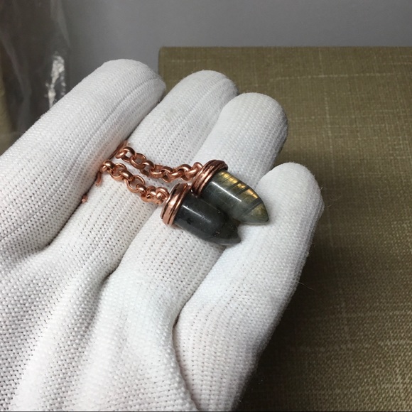 Earrings, bullet shaped labradorite, solid copper - Picture 4 of 8